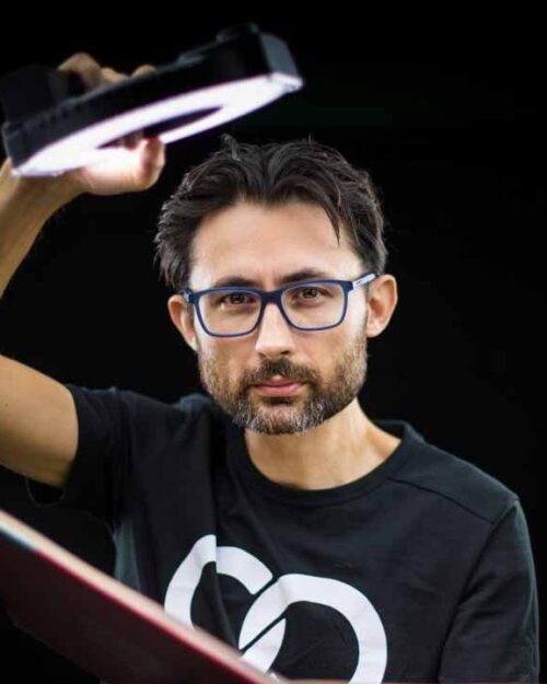 Barış Özcan Kimdir