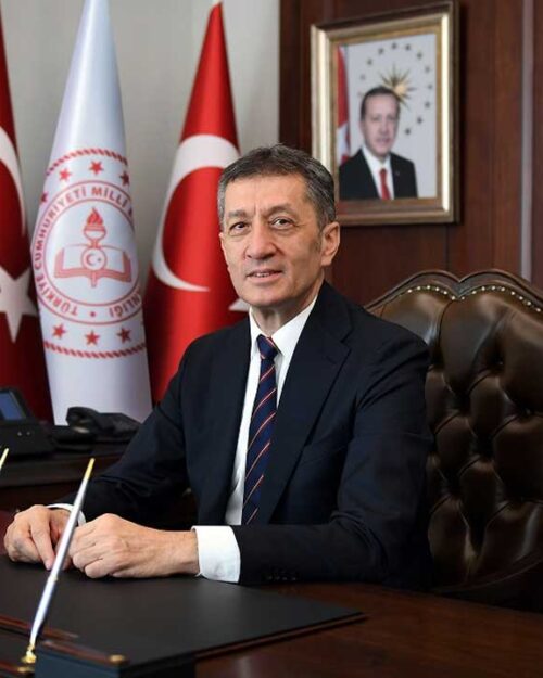 Prof. Dr. Ziya Selçuk kimdir