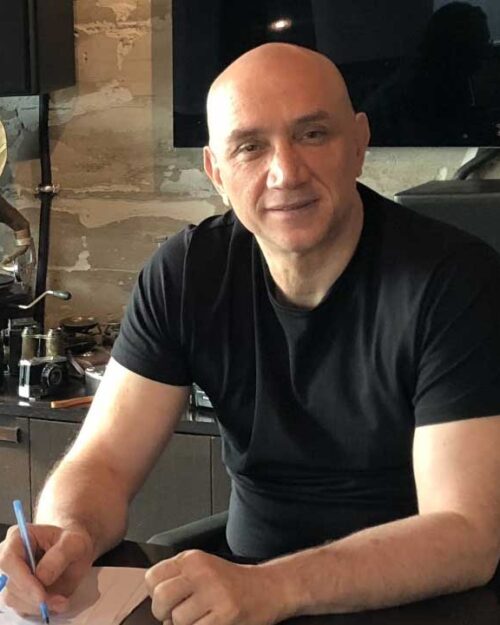 Ertan Özyiğit Kimdir