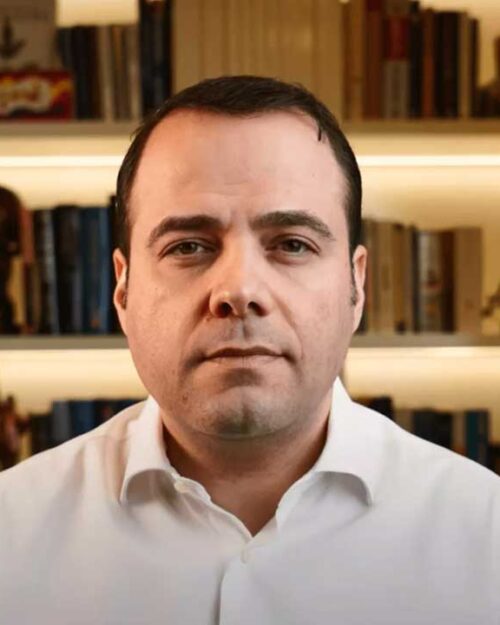 Prof. Dr. Kemal Özgür Demirtaş Kimdir