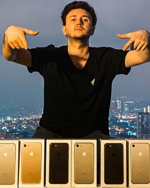 Çağrı Taner kimdir