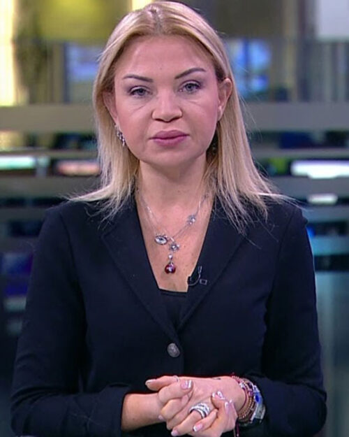 Ebru Baki kimdir