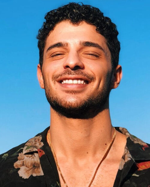 Halit Özgür Sarı kimdir