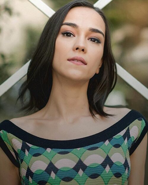 Türkü Turan kimdir