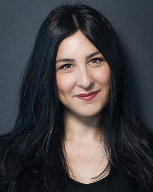 Yasemin Sakallıoğlu kimdir