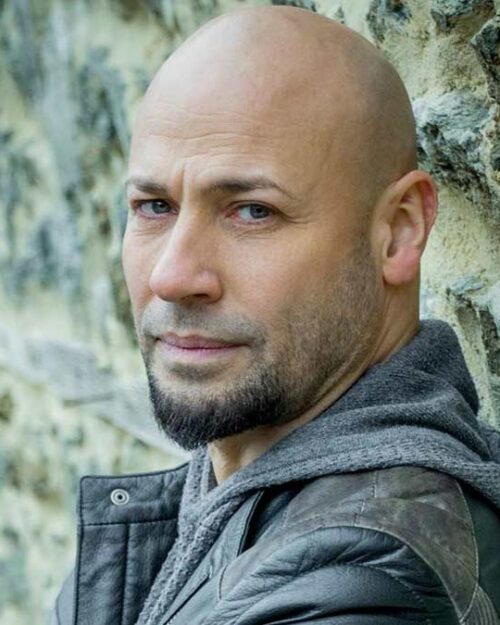 Kahraman Tazeoğlu kimdir