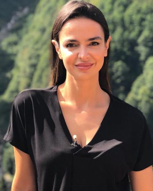 Nazlı Canyurt kimdir