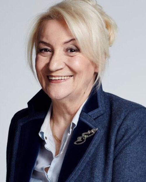 Sabina Ajrula Toziya kimdir