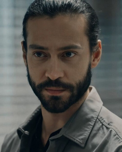 İsmet Ekin Koç Kimdir