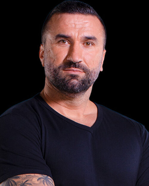 Hikmet Tuğsuz kimdir