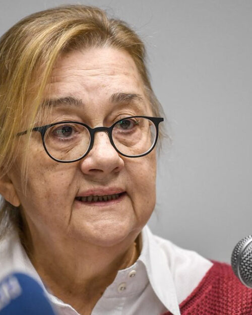 Mücella Yapıcı kimdir