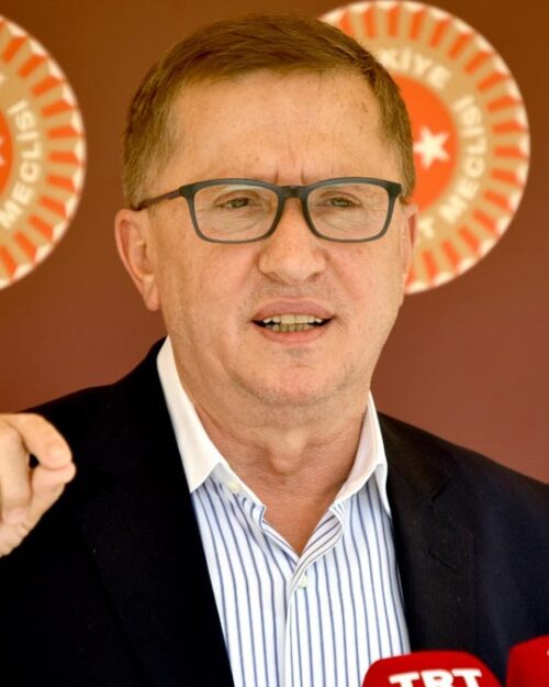 Lütfü Türkkan kimdir