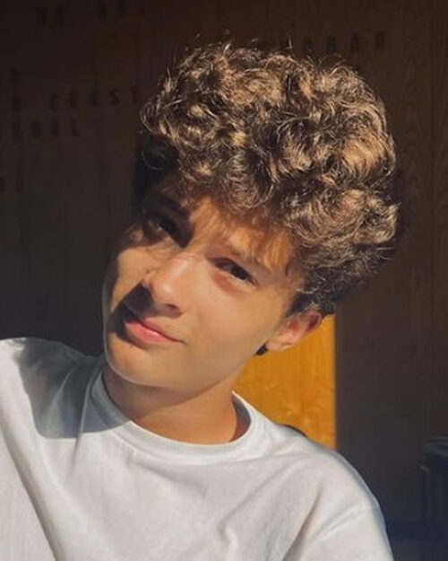 Çağan Efe Ak kimdir