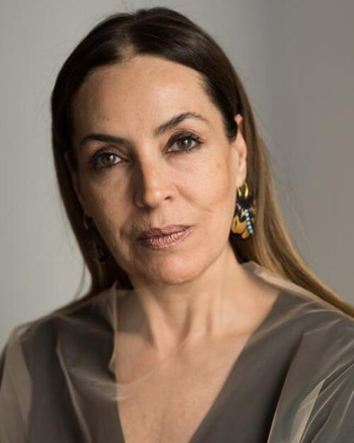 Özlem Akınözü kimdir