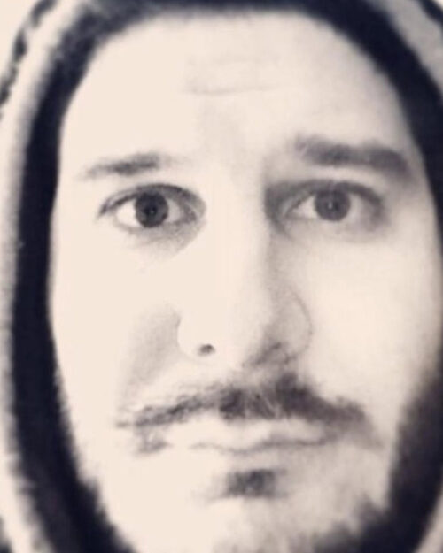 Avni Tuna Dilligil kimdir