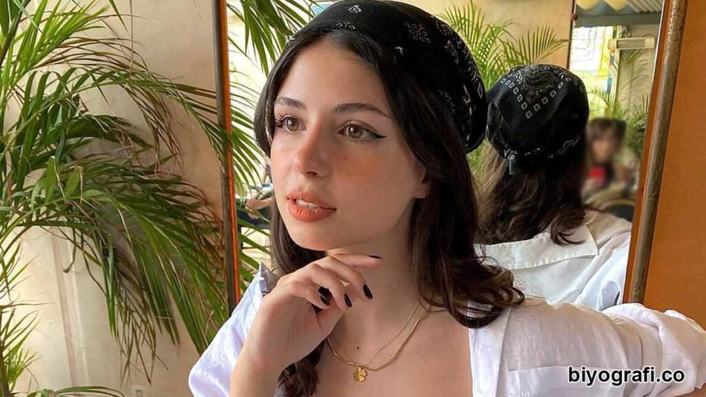 Zeynep inanoğlu kaç yaşında