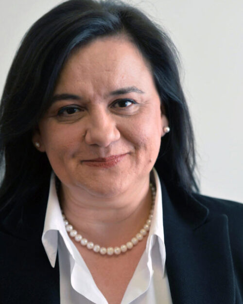 Çiğdem Toker kimdir