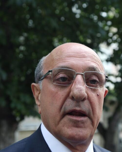 İlhan Kesici kimdir