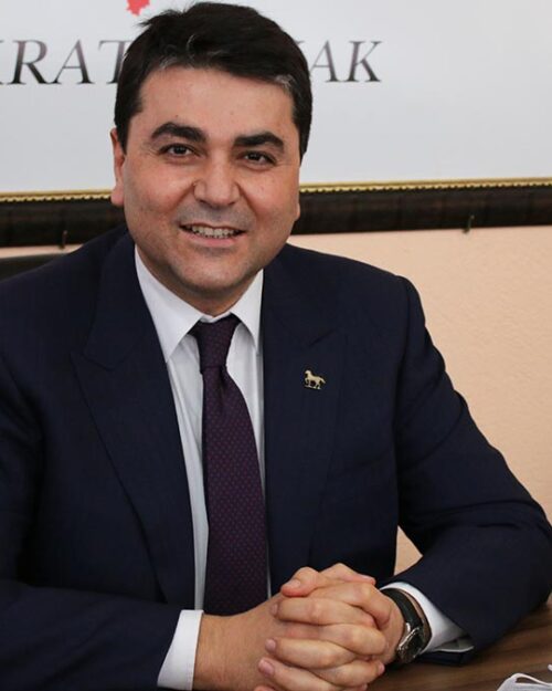 Gültekin Uysal kimdir