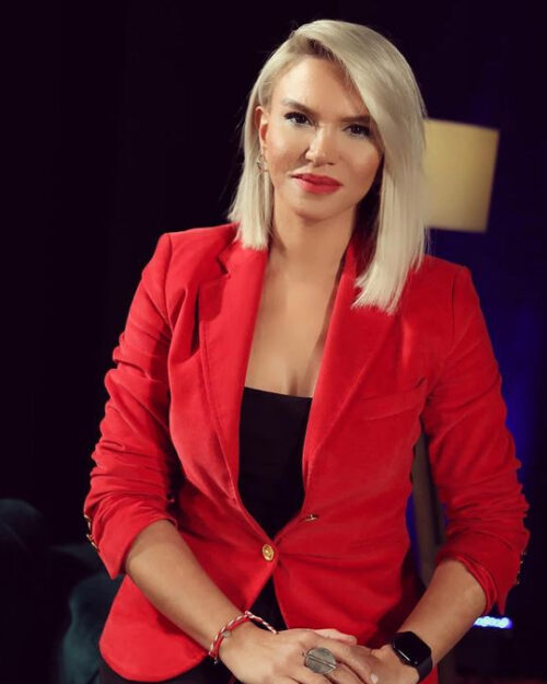 İlkay Buharalı kimdir