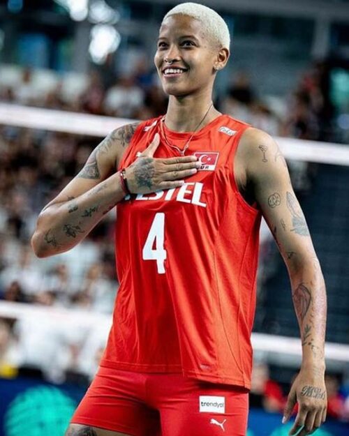 Melissa Vargas kimdir