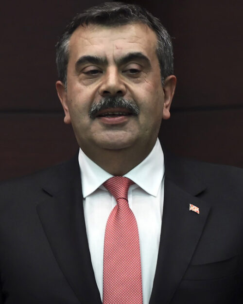 Prof. Dr. Yusuf Tekin kimdir