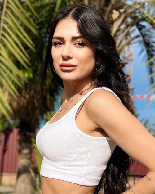 Ezgizem (Ezgi Gizem Özkara) kimdir