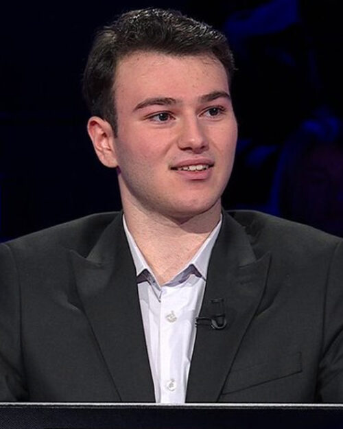 Berk Göktaş kimdir