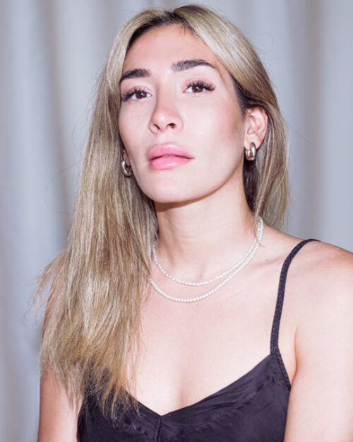 Berna Canbeldek kimdir