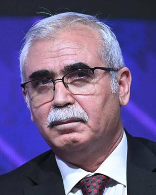 Kadir Özkaya kimdir