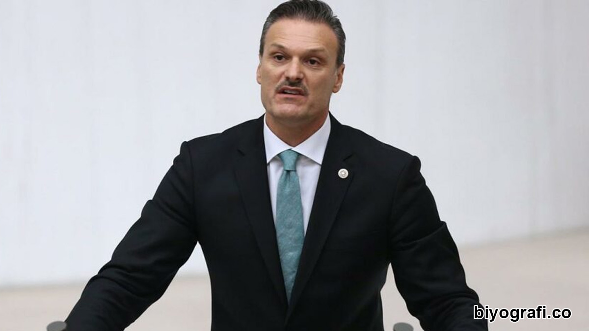 Fehmi Alpay Özalan Kimdir, Boyu, Kaç Yaşında, Nereli Biyografi.co