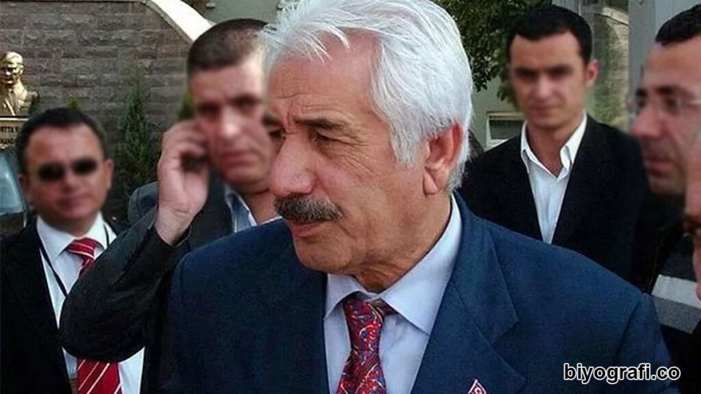 Mehmet Aypek kimdir