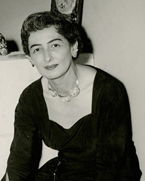 Füreya Koral kimdir