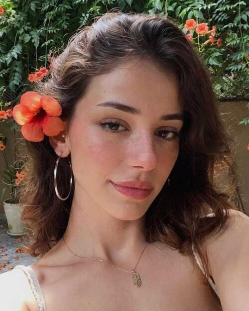 Ebrar Karabakan kimdir