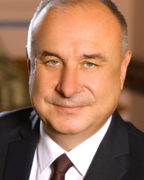 Doç. Dr. Şafak Başa kimdir