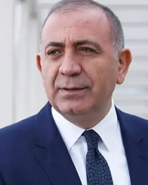 Gürsel Tekin kimdir