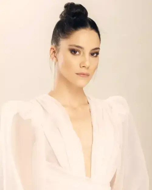 Dilin Döğer kimdir