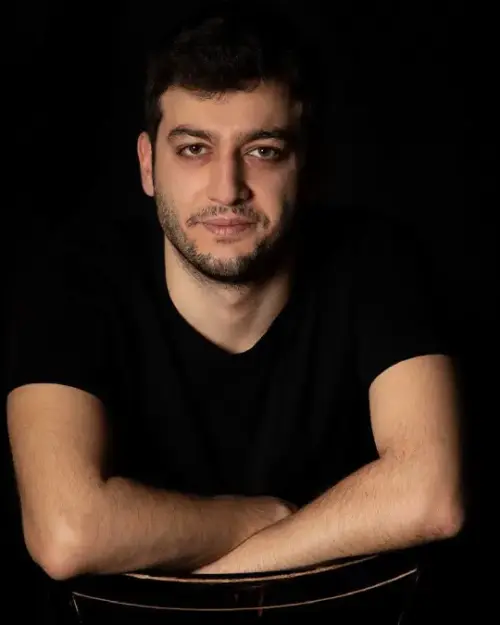 Cenan Adıgüzel kimdir