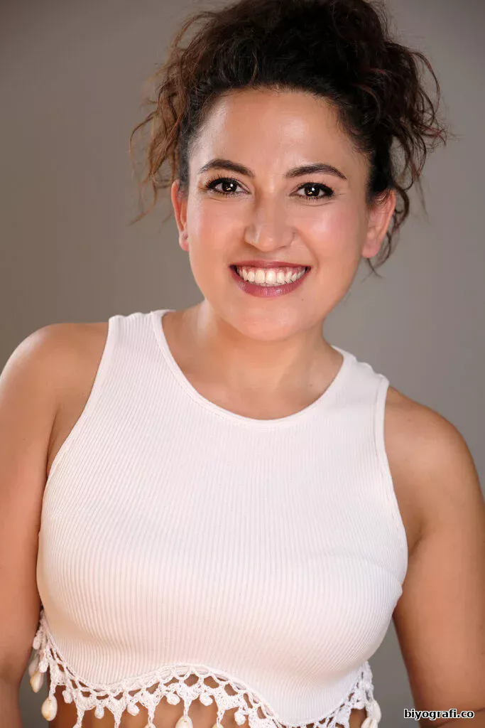 Cemile Canyurt Kimdir, Boyu, Kaç Yaşında, Nereli - Biyografi.co 4