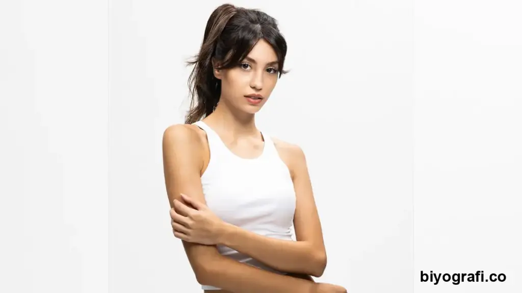 Nilsu Yılmaz Kimdir, Boyu, Kaç Yaşında, Nereli - Biyografi.co 3