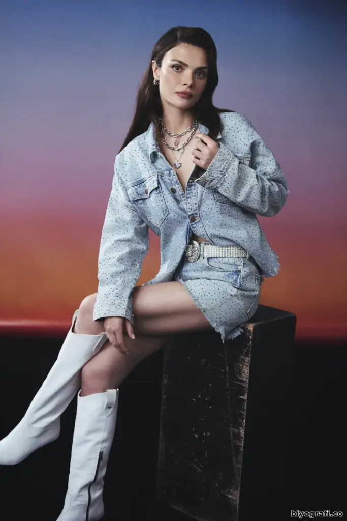 Sinem Ünsal Kimdir, Boyu, Kaç Yaşında, Nereli - Biyografi.co 3