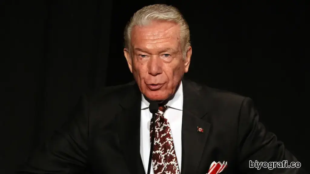 uğur dündar kimdir