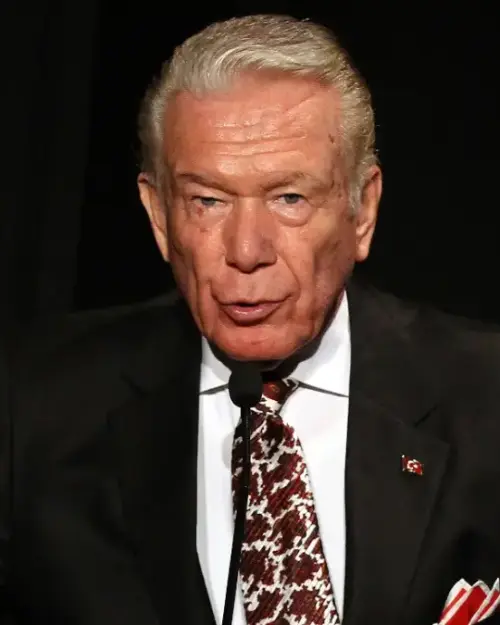 uğur dündar kimdir