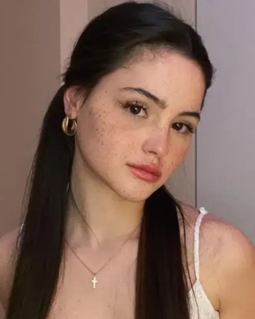 derya pınar ak kimdir