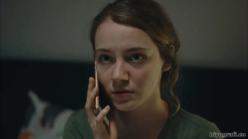 Eslem Akar Kimdir, Boyu, Kaç Yaşında, Nereli - Biyografi.co 1