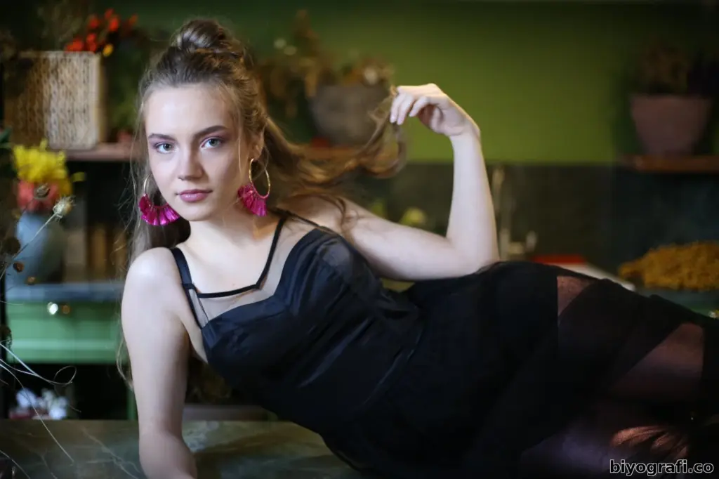 Eslem Akar Kimdir, Boyu, Kaç Yaşında, Nereli - Biyografi.co 3