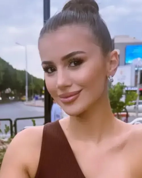 Hadiye Gamze Acet kimdir