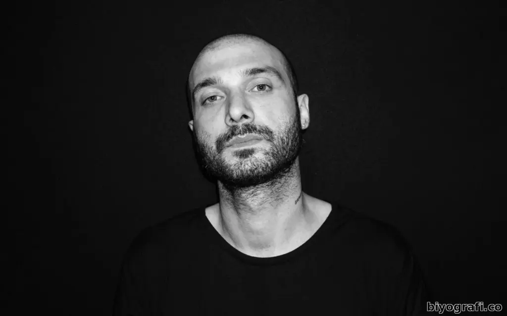 Sansar Salvo (Ekincan Arslan) Kimdir, Boyu, Kaç Yaşında, Nereli - Biyografi.co 2