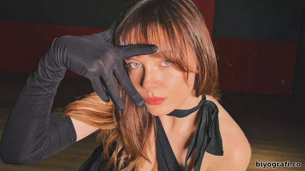 Zeynep Sude Oktay Kimdir, Boyu, Kaç Yaşında, Nereli - Biyografi.co 3