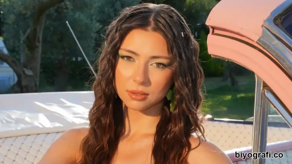 Güniz Ok kimdir